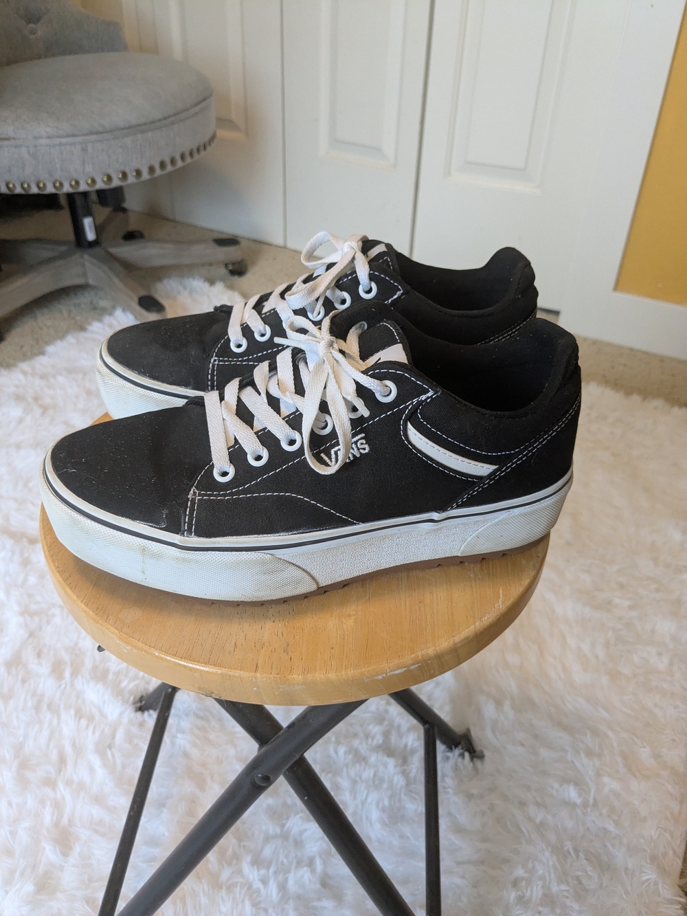 Vans Women's  Black  Canvas Platform Sneakers Size 9